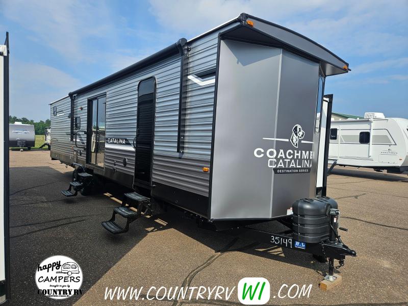 2025 Catalina Destination  40 2Queen 
