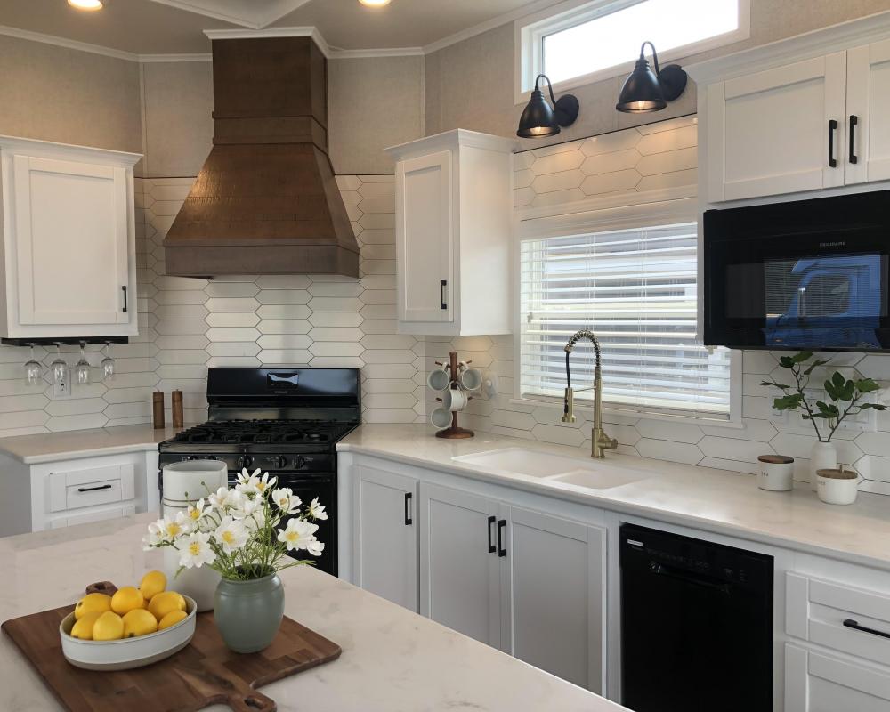 MAIN WALL - Cooper Cream