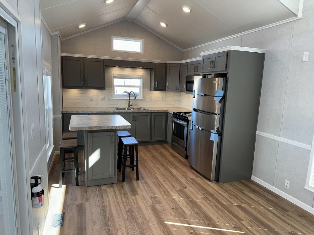 MAIN WALL - Cooper Cream