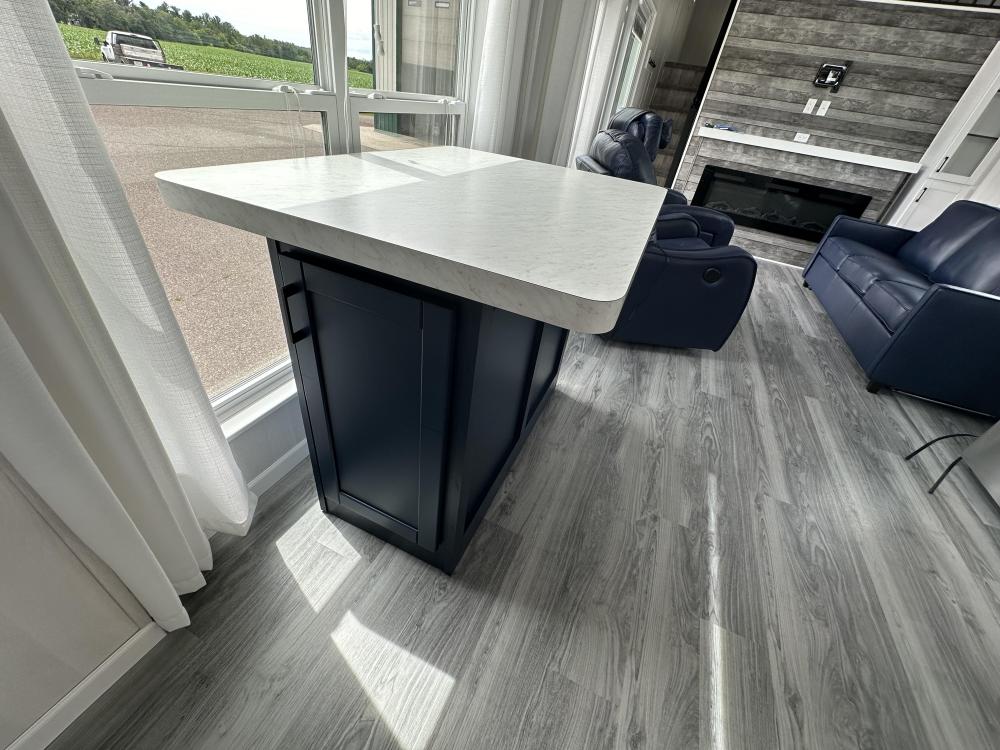 ISLAND - MOVEABLE deleted Barstools