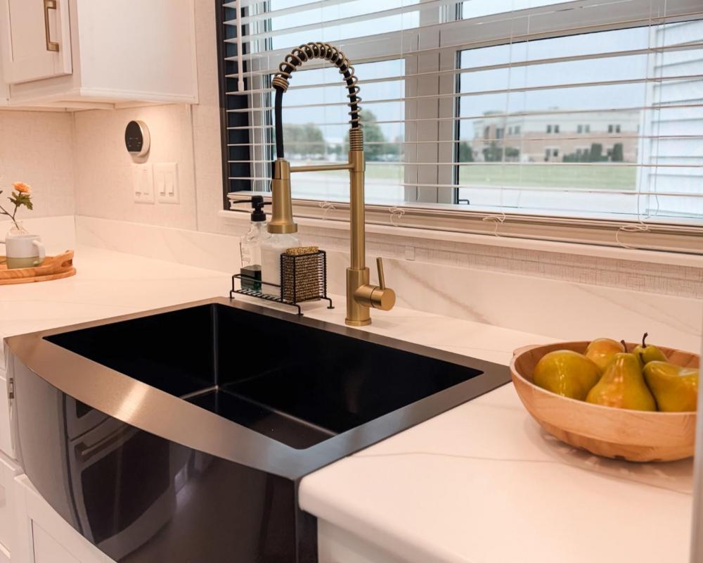 OPTIONAL - GALLEY SINK - Apron - Black Stainless