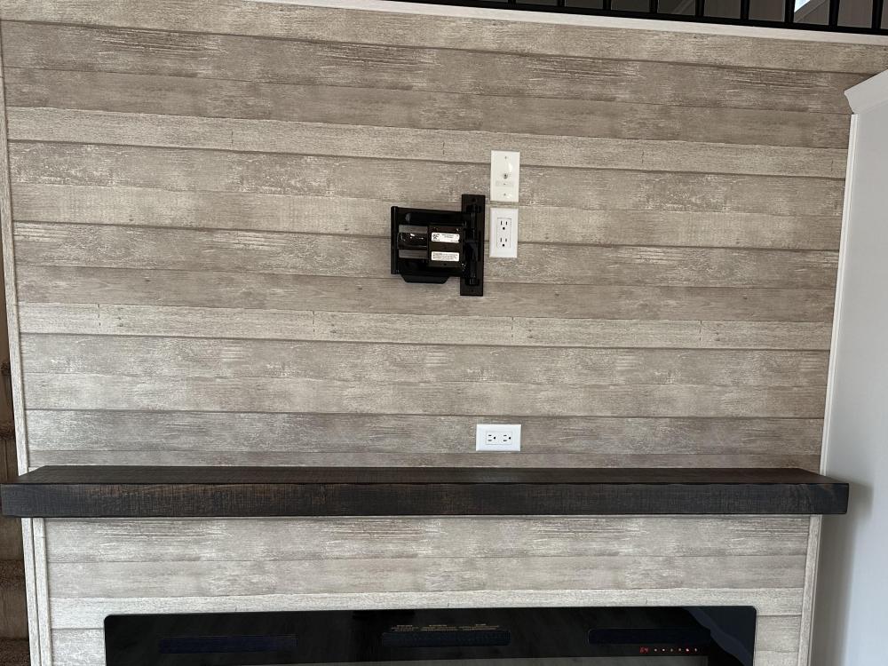 OPTIONAL - TV Bracket - Full Motion (32-50" & 80# limit)