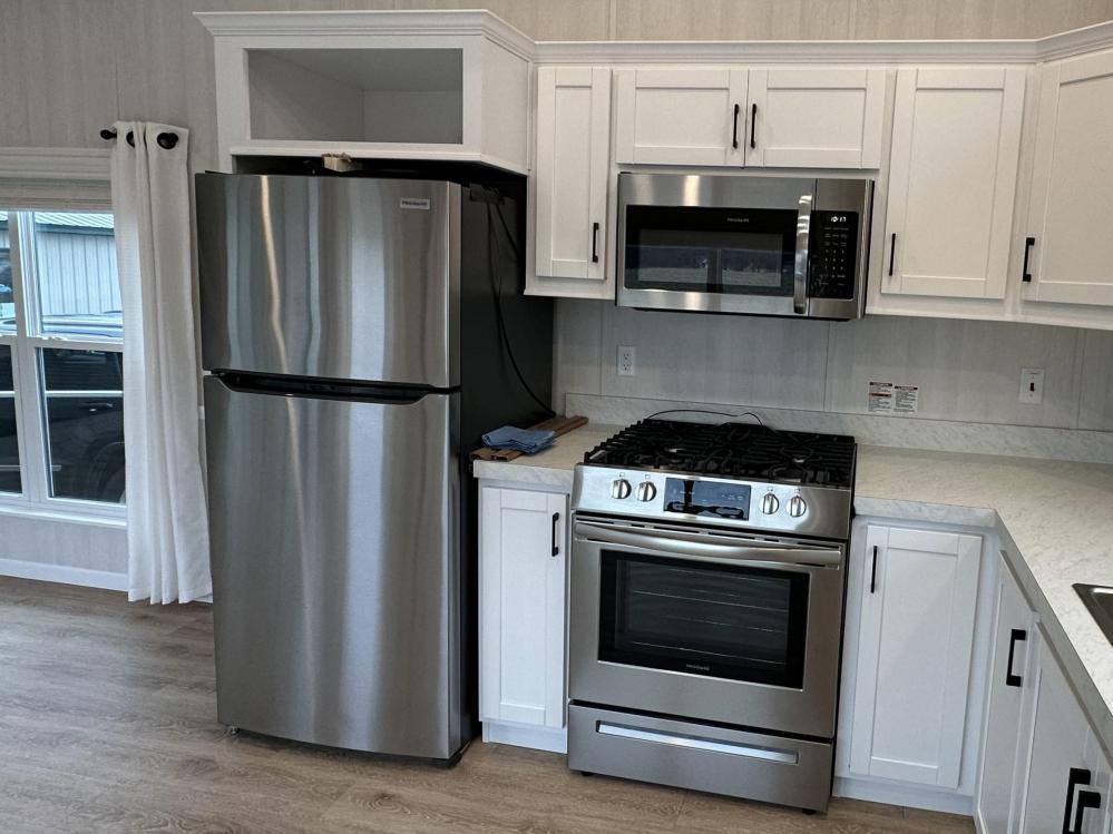 OPTIONAL - STAINLESS KITCHEN APPLIANCES