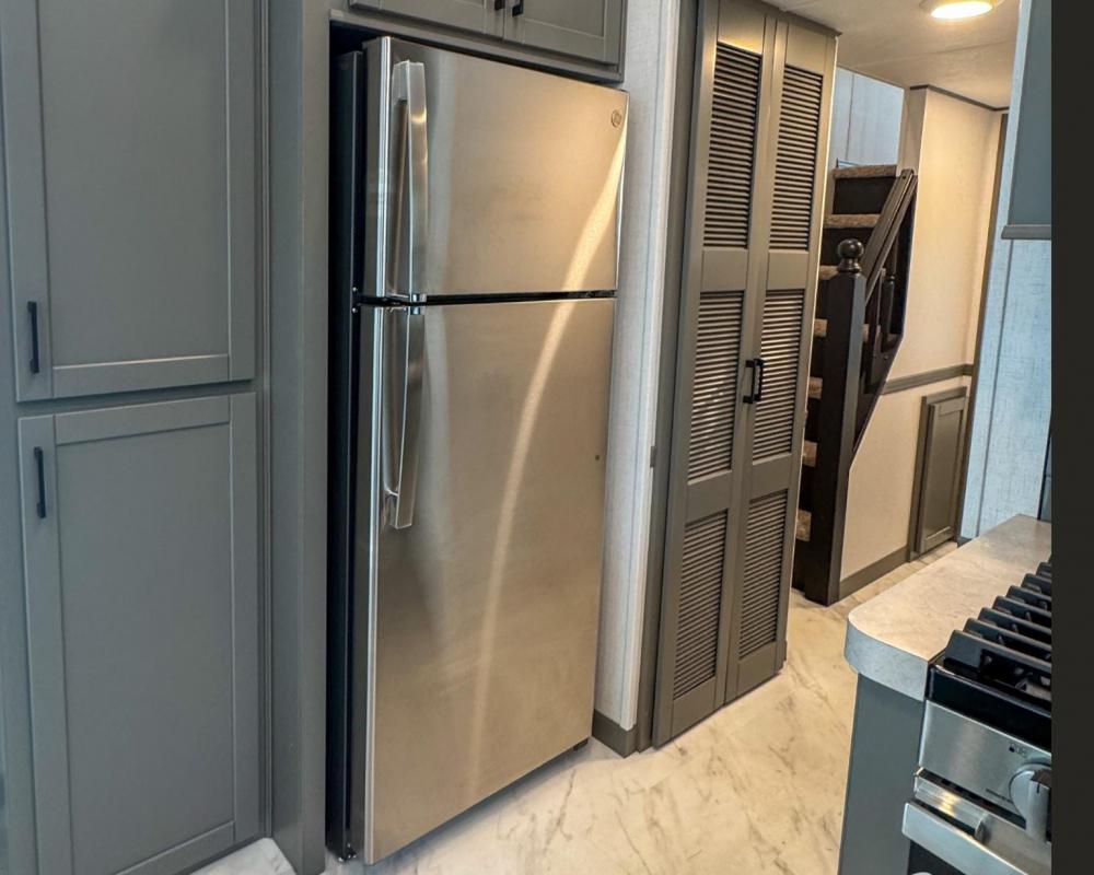 UPGRADE - Stainless Refrigerator GE