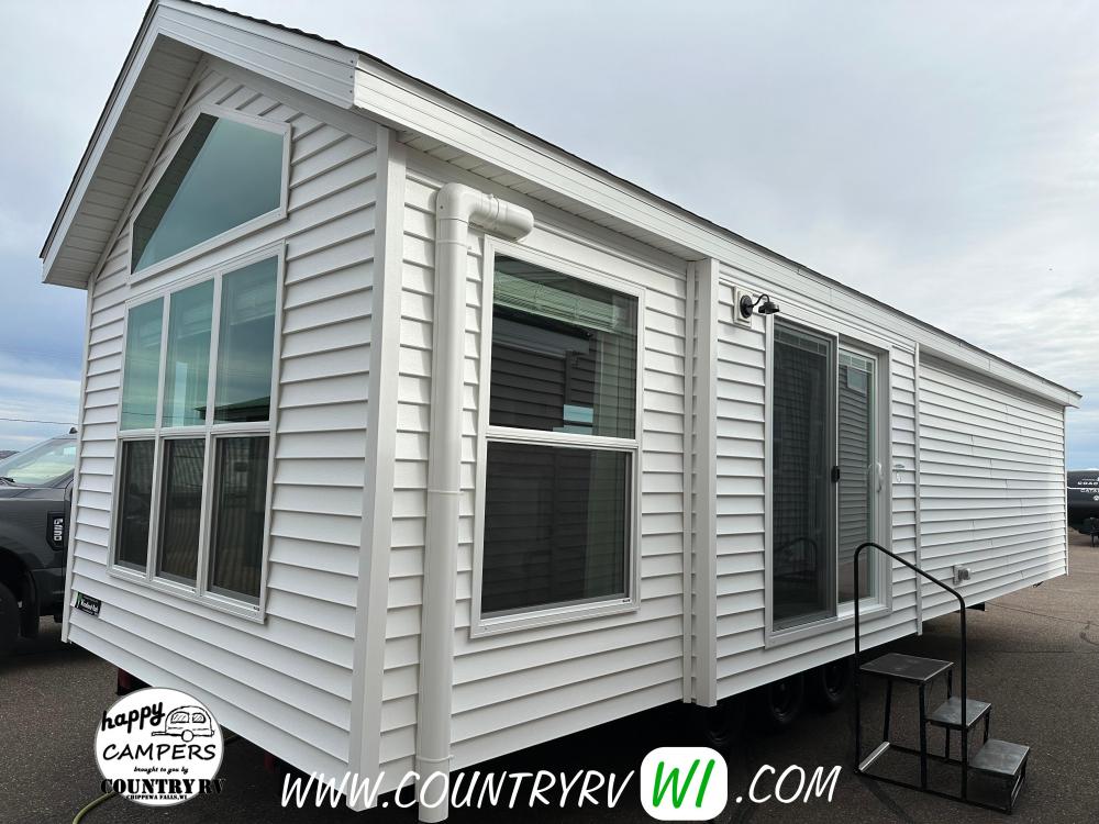   2025 TR-205 Reverse (Rear Living)