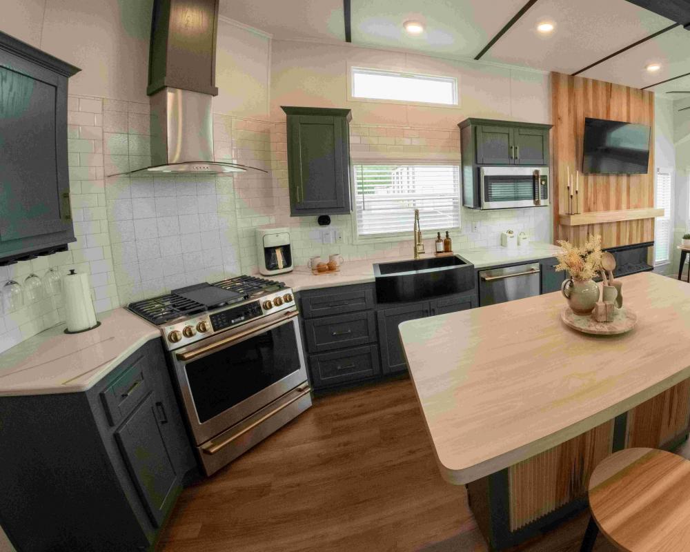 OLIVE OAK LATTE KITCHEN