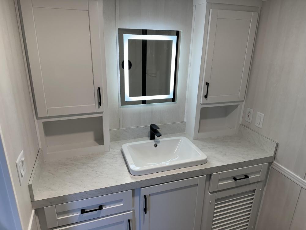 WHITE CARRARA - Standard Option