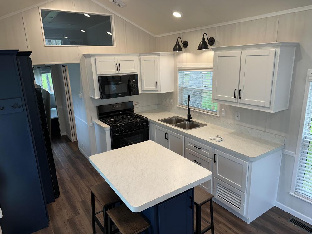 WHITE CARRARA - Standard Option