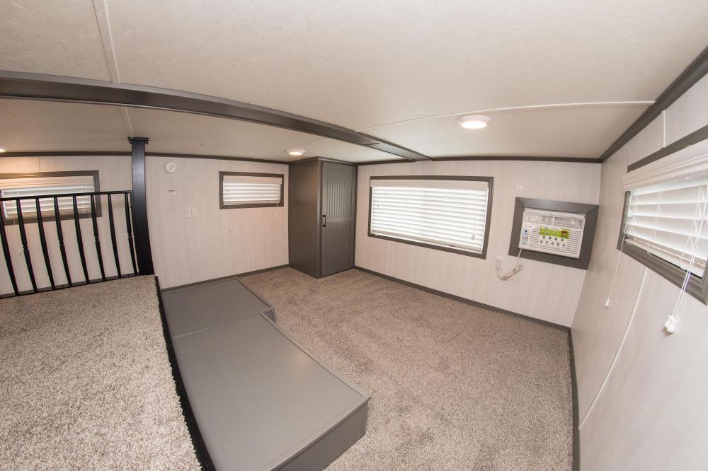 CABINET - Loft Closet