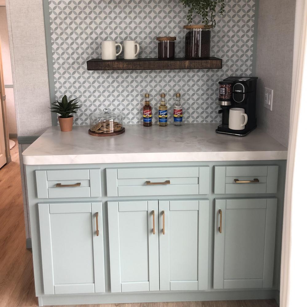 CABINET - HUTCH (bottom only)