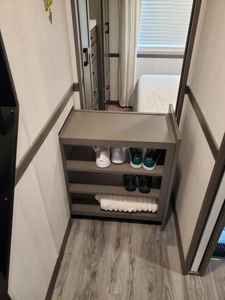 PULL OUT SHOE STORAGE - Side Loft Only