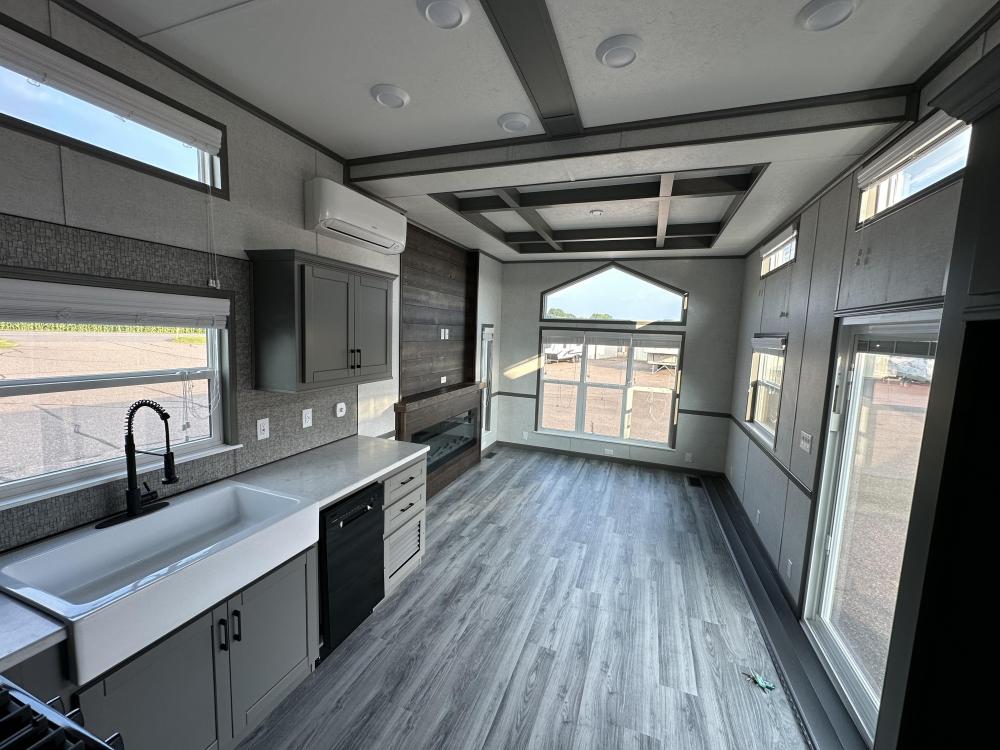 BACKSPLASH - TECH BOARD 